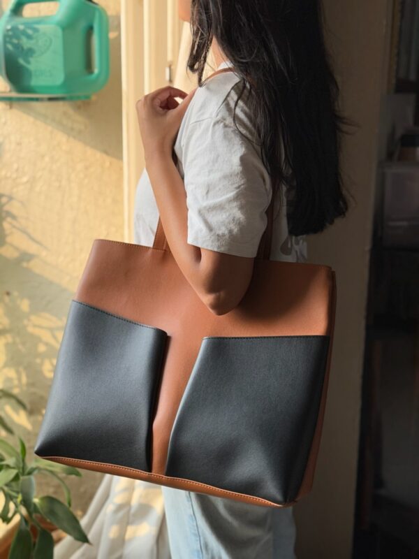 DUAL COMPARTMENT TOTE - Image 4