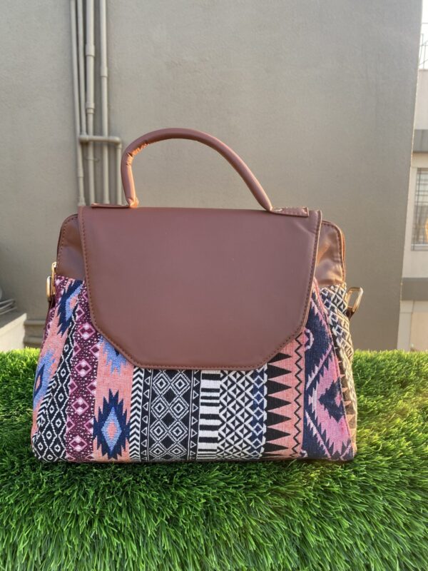 9 TO 5 SLING BAG - Image 6