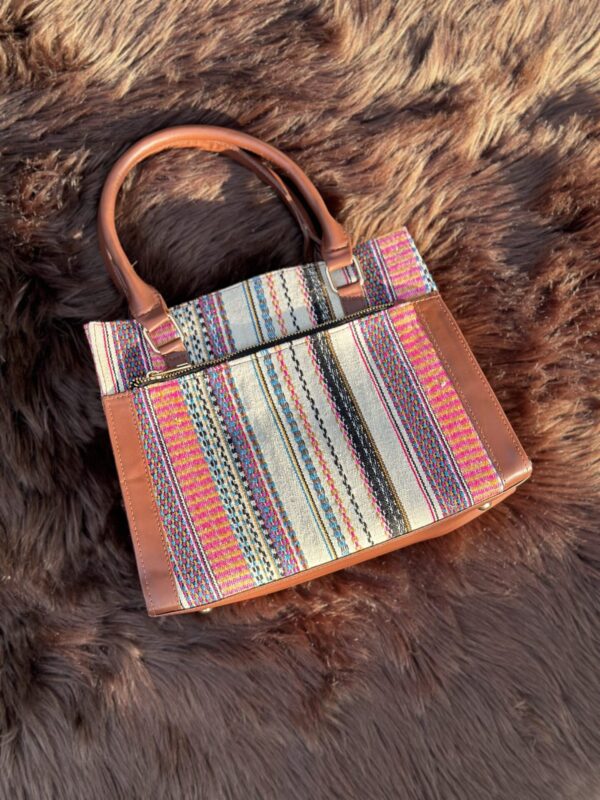 ON THE GO BAG - Image 11