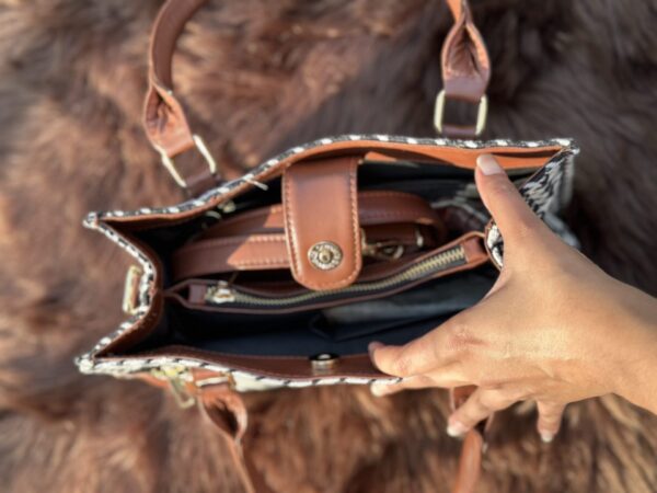 ON THE GO BAG - Image 10