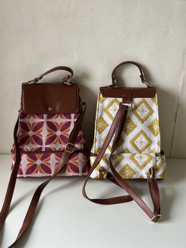 2-in-1 BACKPACK - Image 4