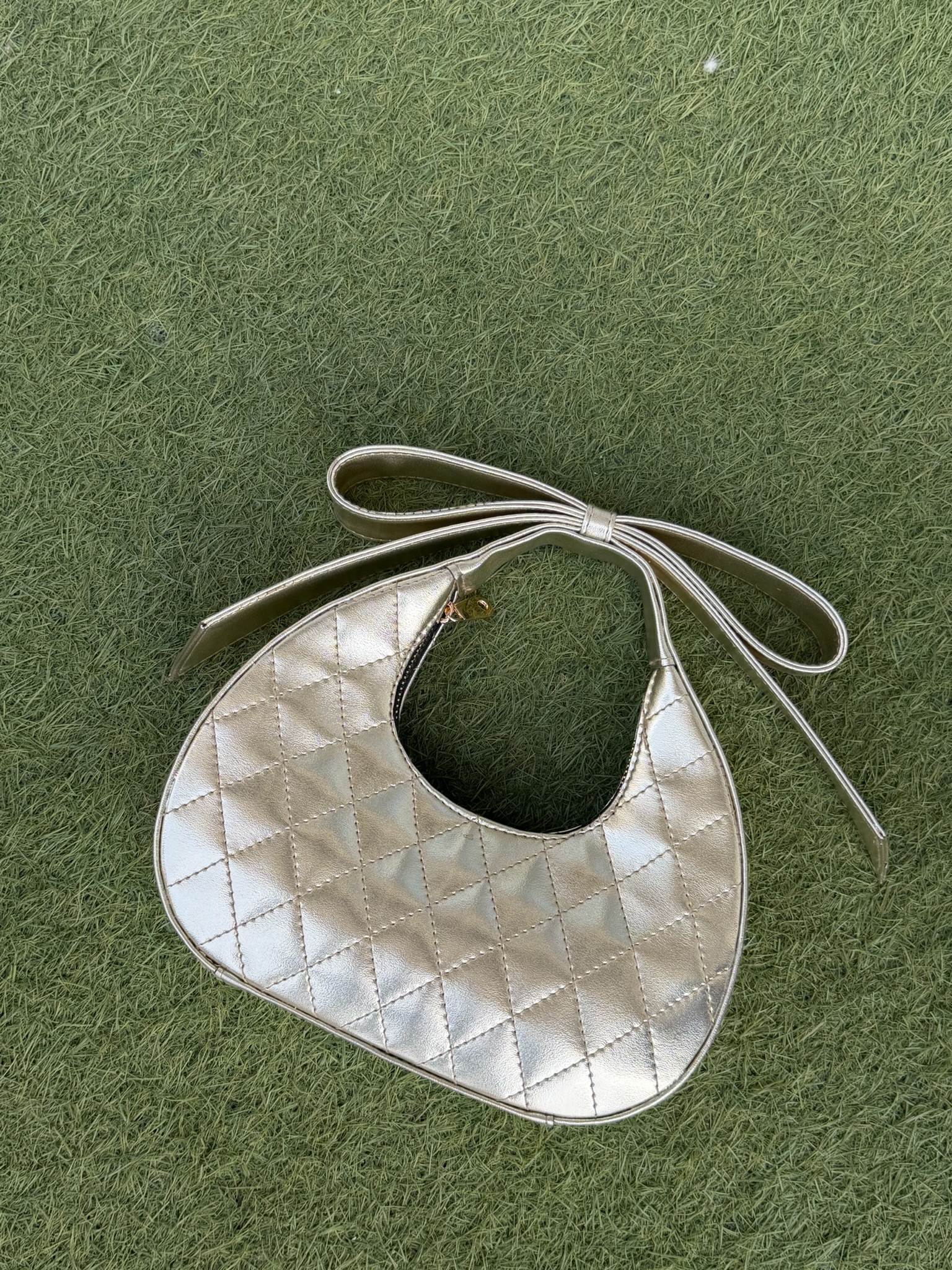 QUILTED BOW MINI SHOULDER BAG - Image 2